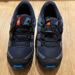 BNWOT Salomon XA pro 3d kids hike shoe, size 1